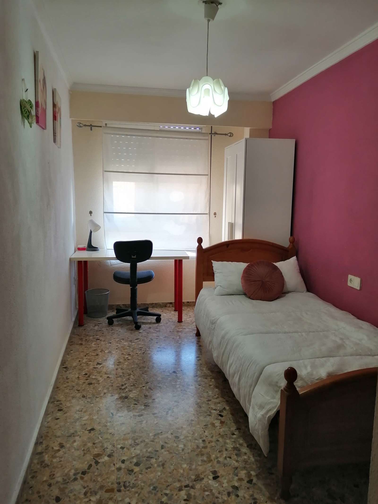 Bedroom of Flat to share in Mislata  with Air Conditioner, Heating and Terrace