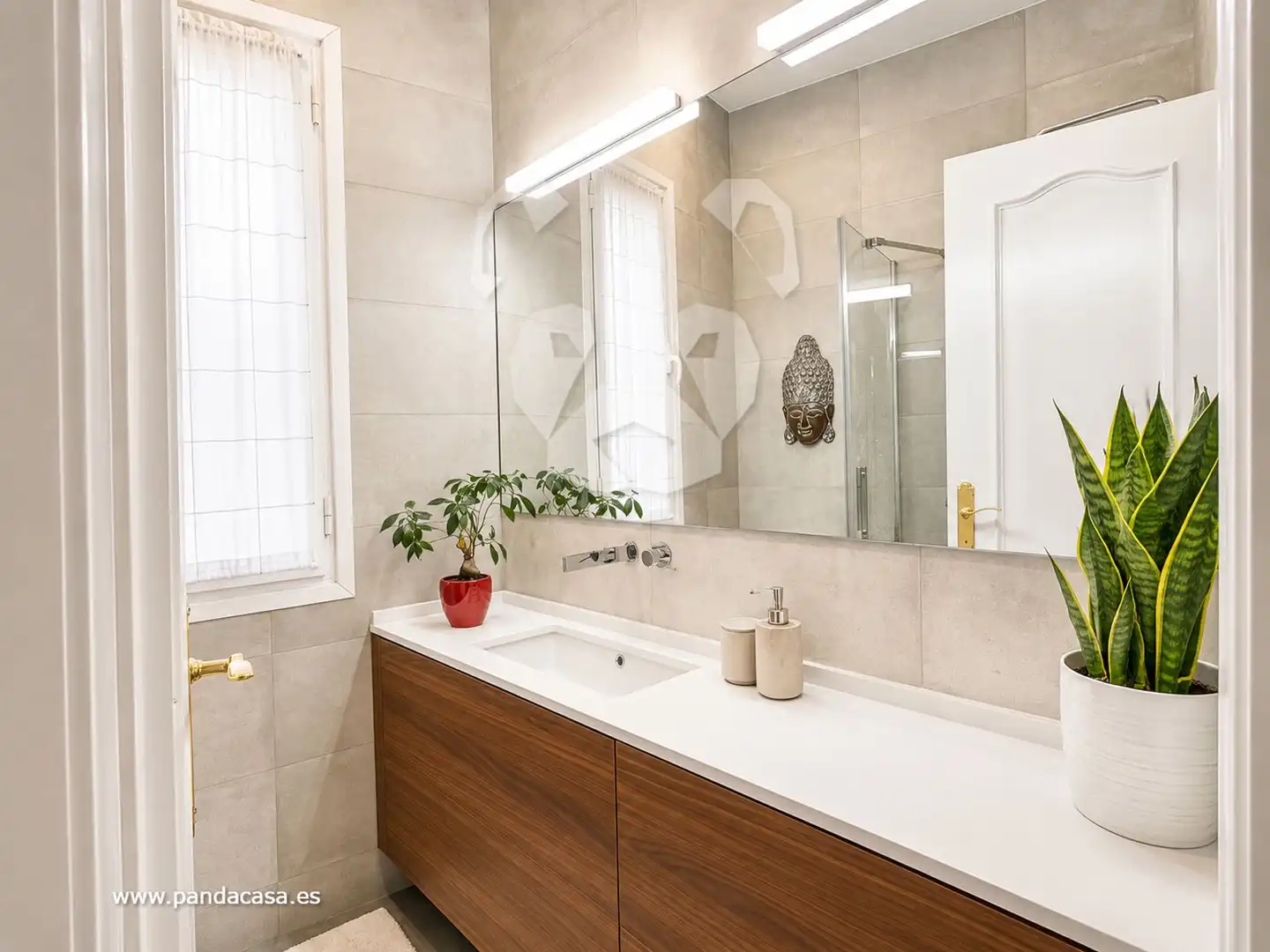 Badezimmer von Dachboden zur Miete in Madrid mit Klimaanlage, Heizung und Parkett