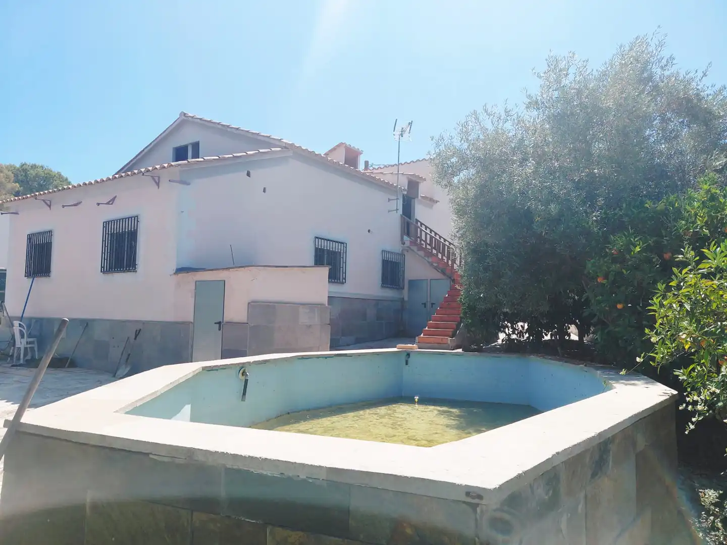 Schwimmbecken von Haus oder Chalet zur Miete in Calafell mit Privatgarten, Abstellraum und Schwimmbad