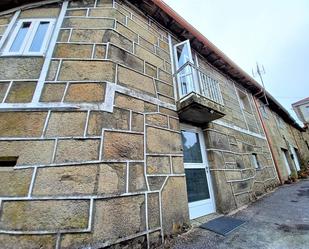 Außenansicht von Country house zum verkauf in Montederramo mit Terrasse und Balkon