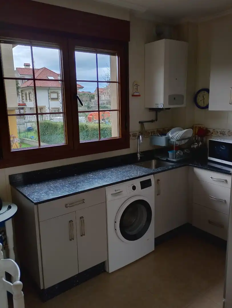 Cocina de Casa o chalet en venta en Castro-Urdiales con Calefacción, Jardín privado y Terraza