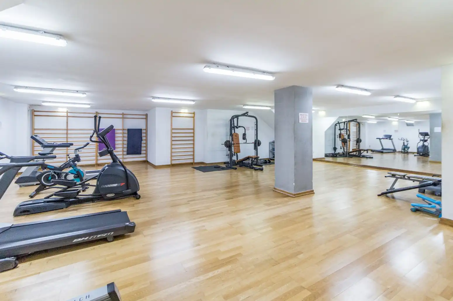 Piso de alquiler en Gijón  con Calefacción, Parquet y Trastero