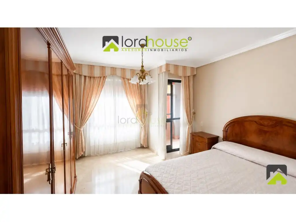 Piso con ascensor en venta en Calle Jose Mouliaa 55, imagen 18