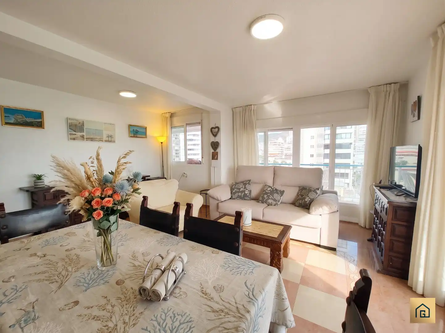 Sala de estar de Piso en venta en Benidorm con Terraza, Amueblado y Alarma