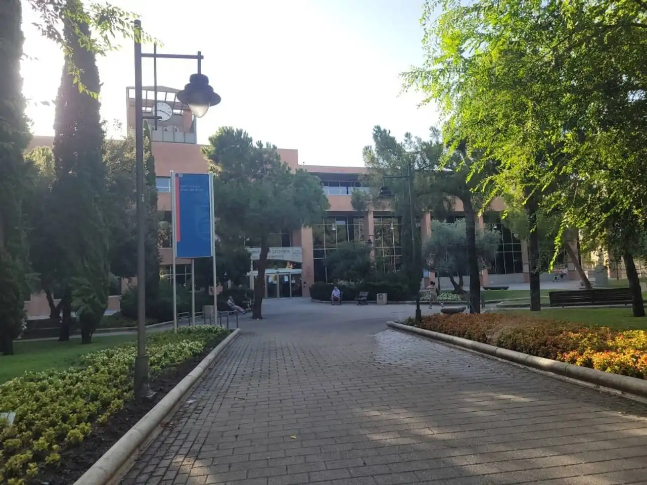 Exterior view of Commercial properties for sale in Leganés