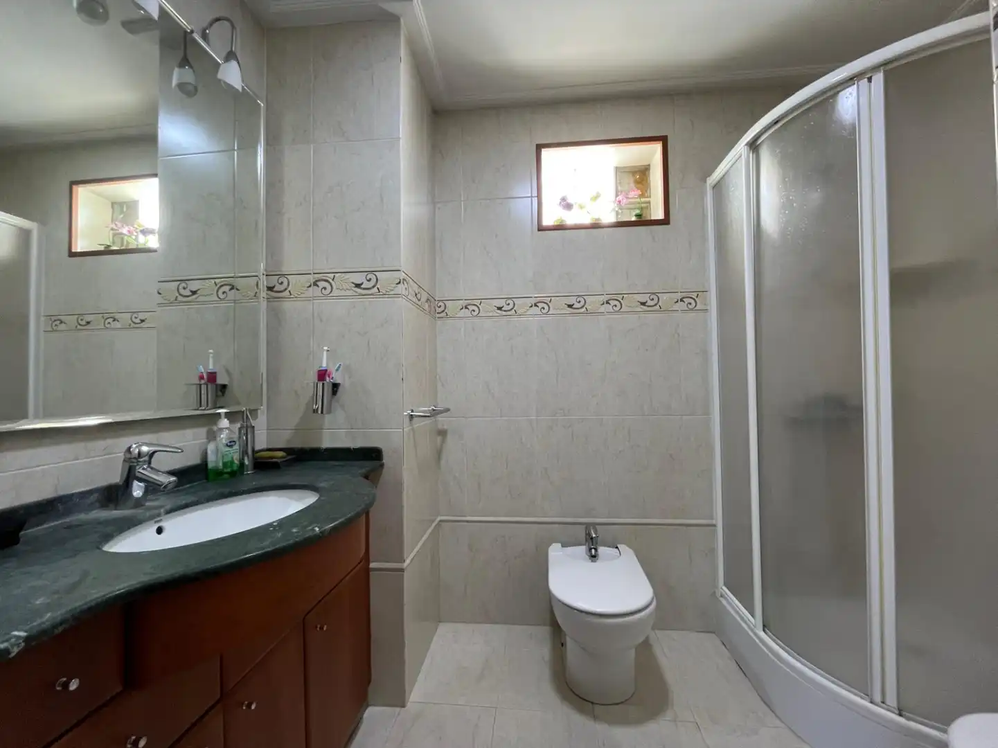 Baño de Casa adosada en venta en Torrent con Aire acondicionado, Calefacción y Parquet