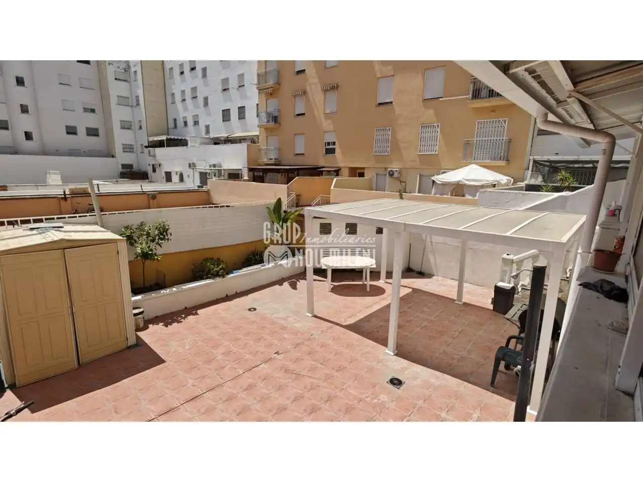 Vista exterior de Piso en venta en Catarroja con Aire acondicionado, Terraza y Trastero