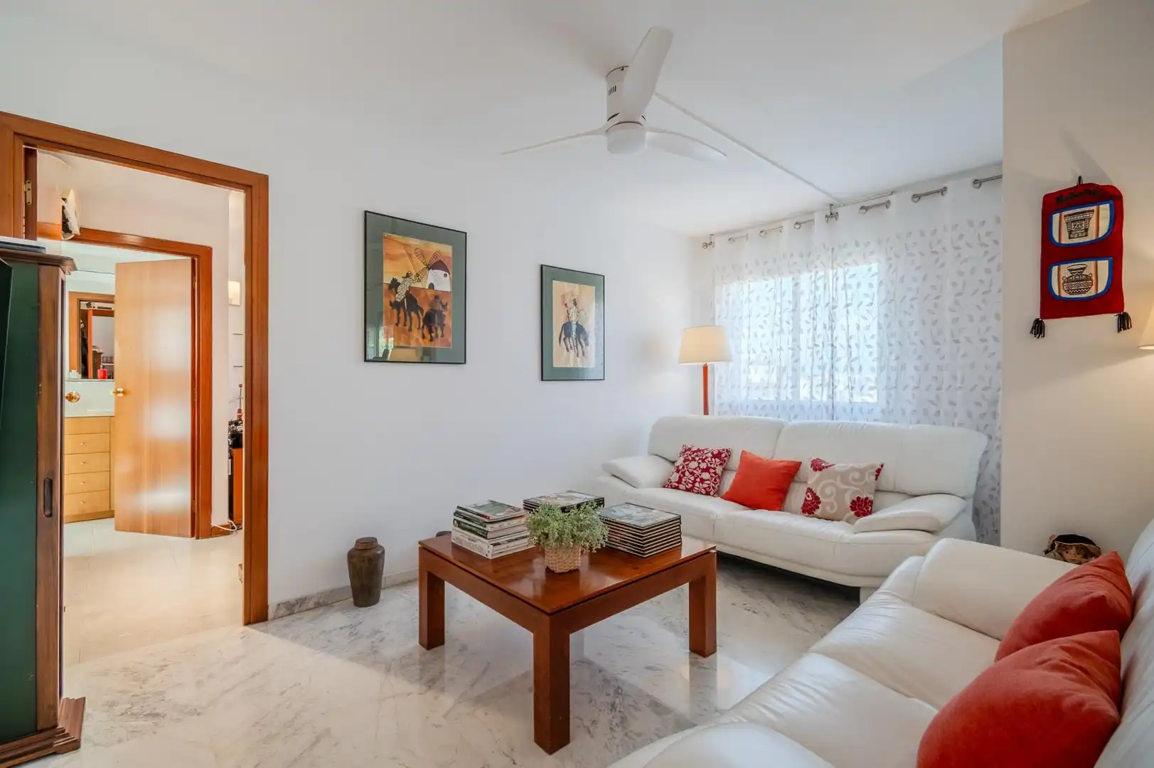 Wohnzimmer von Maisonette zum Verkauf in Girona mit Klimaanlage, Heizung und Abstellraum