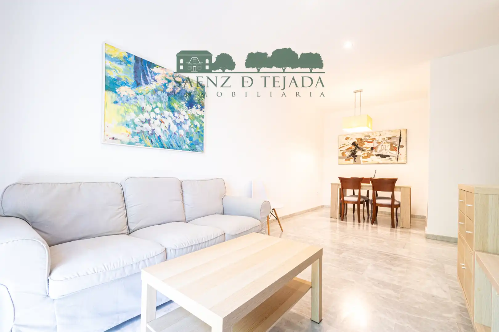 Living room of Flat for rent in Sevilla  with Air Conditioner, Storage room and Oven