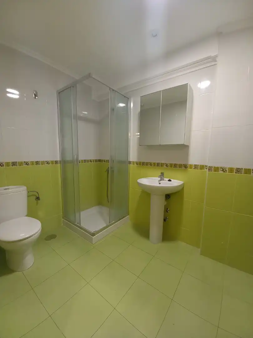 Badezimmer von Maisonette zum Verkauf in Castrillón mit Heizung, Ofen und Waschmaschine