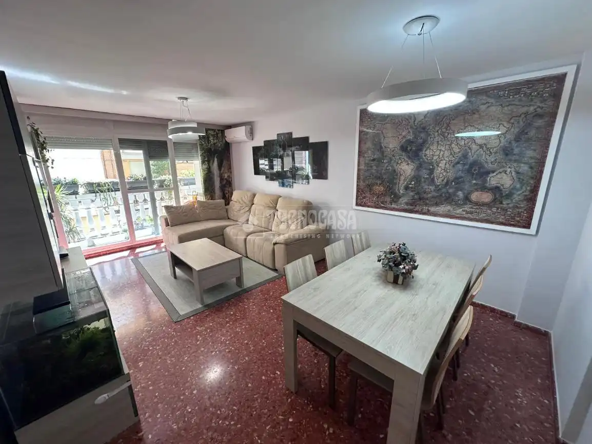 Sala de estar de Piso en venta en Paterna con Aire acondicionado, Calefacción y Balcón