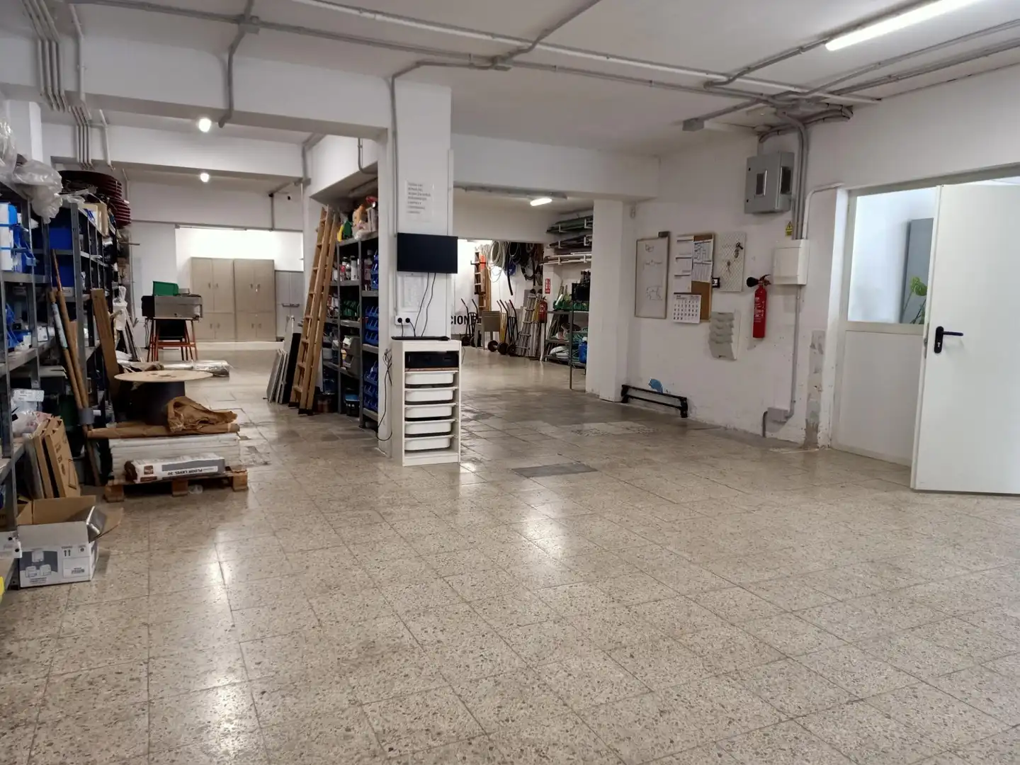 Local commercial à louer à Col.legis Nous, imagen 8
