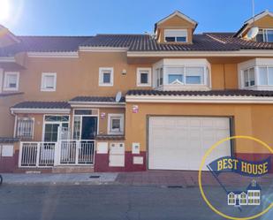 Exterior view of Single-family semi-detached for sale in Arcas del Villar  with Terrace and Balcony