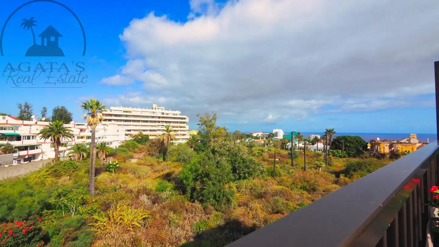 Vista exterior de Àtic en venda en Puerto de la Cruz amb Terrassa, Moblat i Balcó