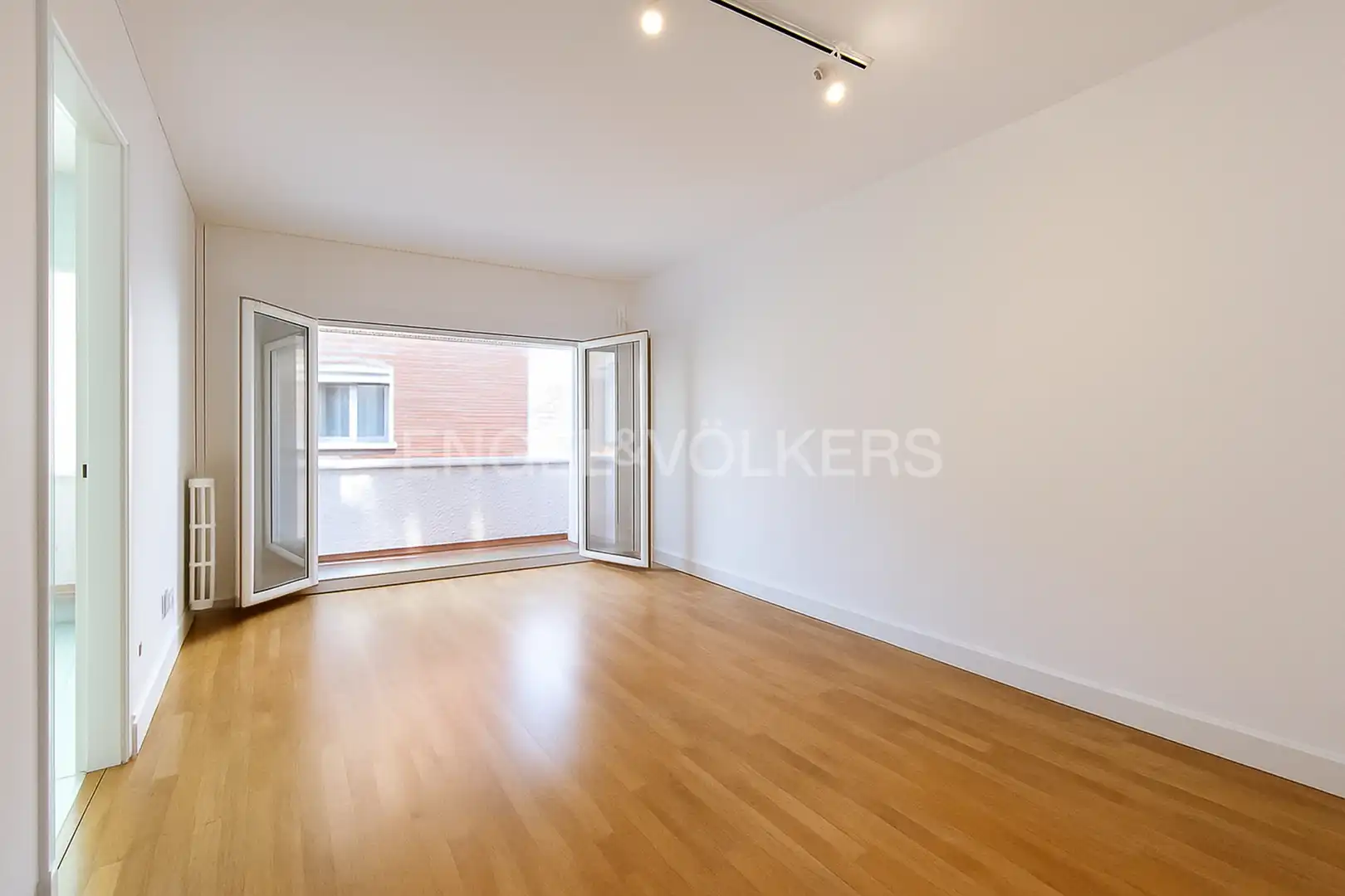 Sala de estar de Piso en venta en Sant Just Desvern con Calefacción, Jardín privado y Parquet