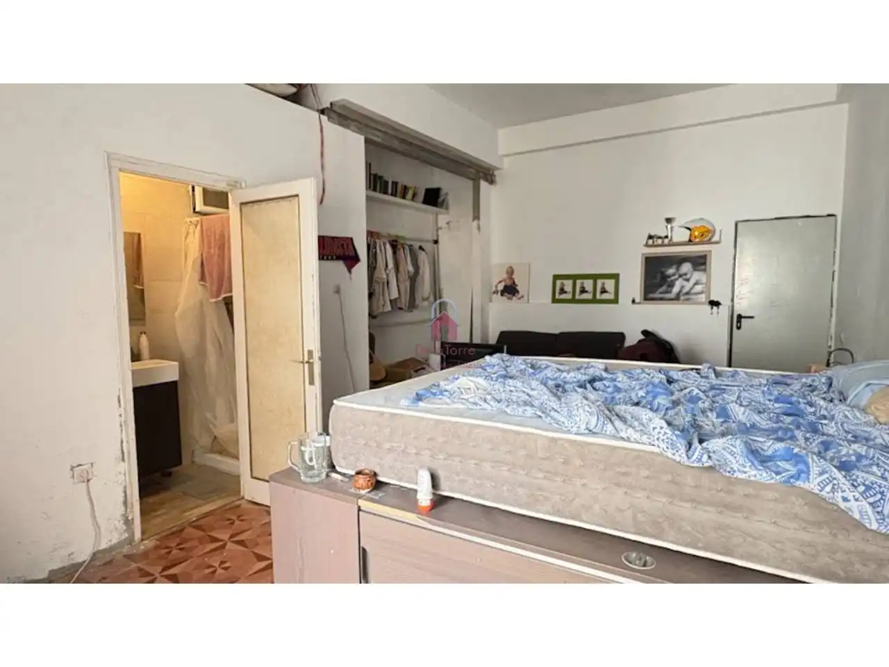 Habitación de Casa adosada en venta en Terrassa con Calefacción y Terraza