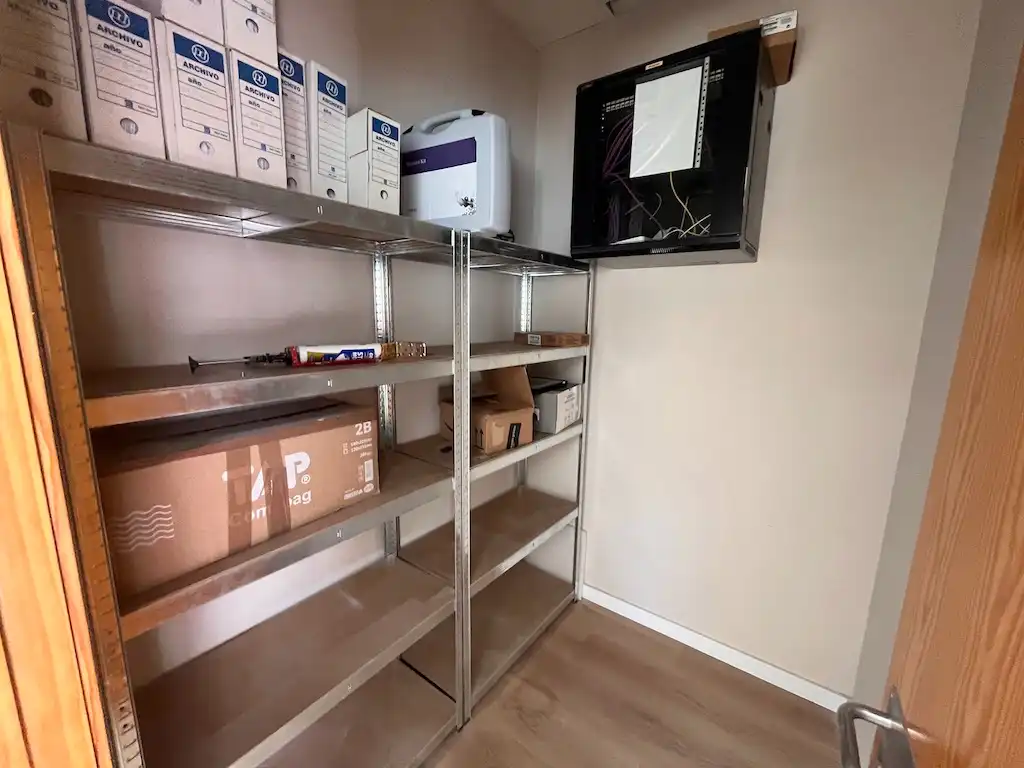 Local de lloguer en Rota amb Aire condicionat i Alarma