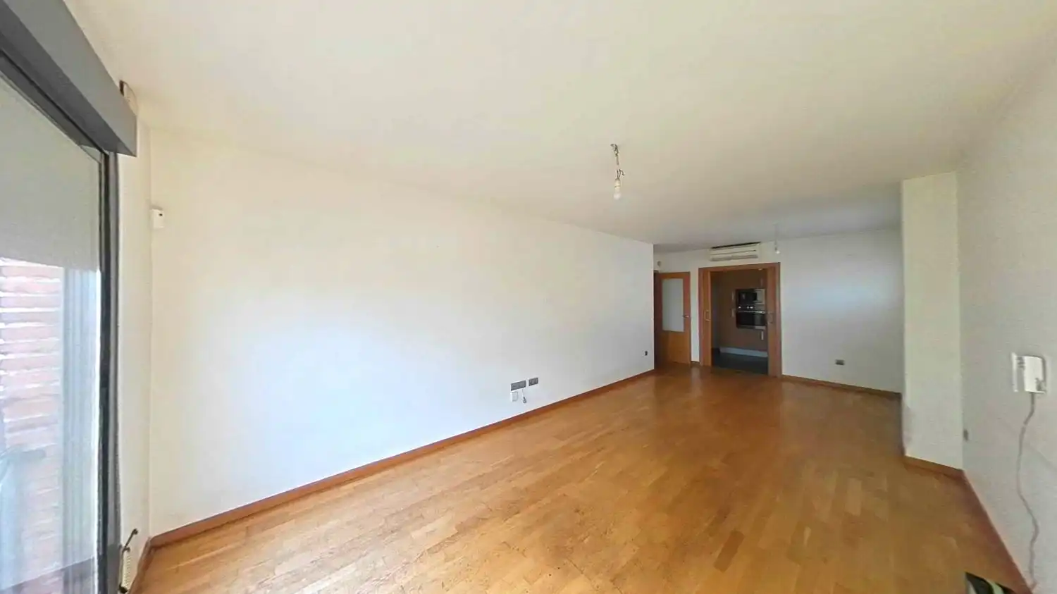 Sala de estar de Piso en venta en Castellón de la Plana / Castelló de la Plana con Aire acondicionado, Calefacción y Parquet