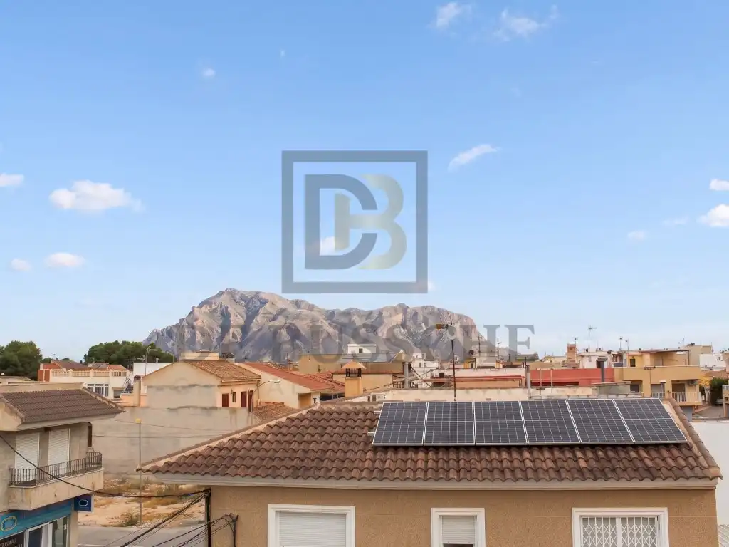 Vista exterior de Casa adosada en venta en Orihuela con Jardín privado y Terraza