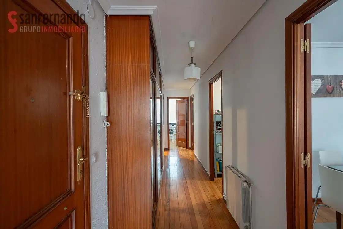 Piso en venta en Santander con Calefacción y Parquet