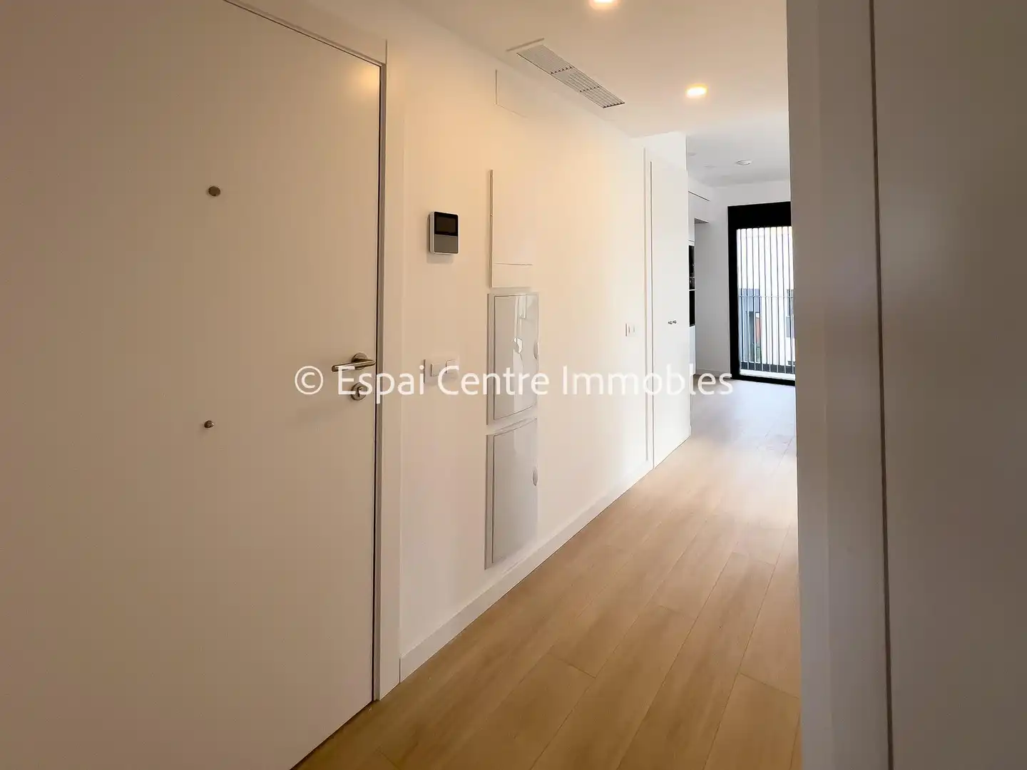 Flat for sale in Vallirana  with Air Conditioner, Heating and Parquet flooring