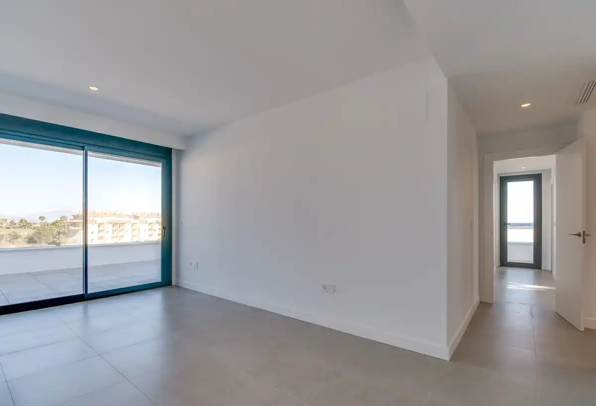 Dormitori de Casa o xalet en venda en Manilva amb Aire condicionat, Jardí privat i Terrassa