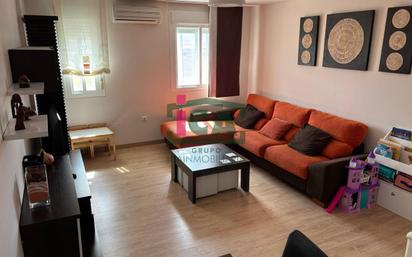 Living room of Flat for sale in Cáceres Capital  with Air Conditioner and Heating