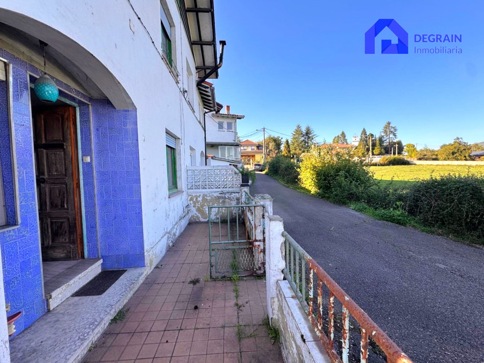Exterior view of House or chalet for sale in Las Regueras  