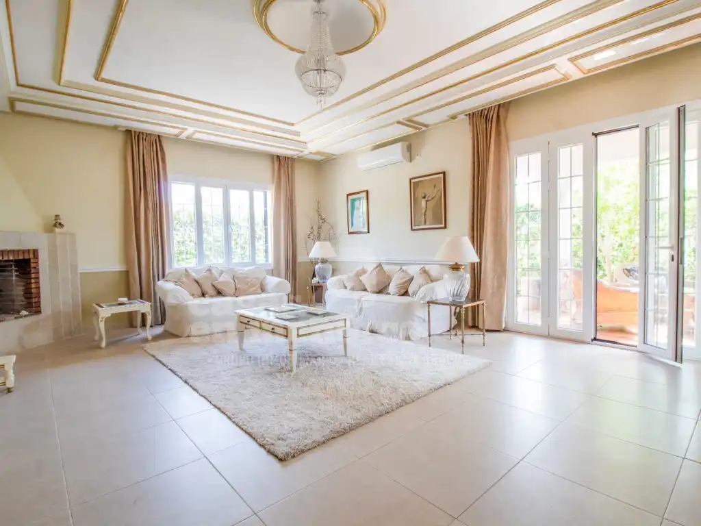 Sala de estar de Finca rústica en venta en Maó - Mahón con Aire acondicionado, Calefacción y Jardín privado