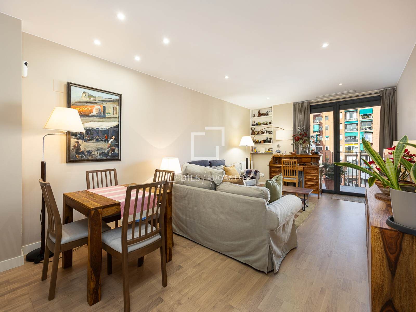 Sala d'estar de Pis en venda en  Barcelona Capital amb Aire condicionat, Calefacció i Terrassa