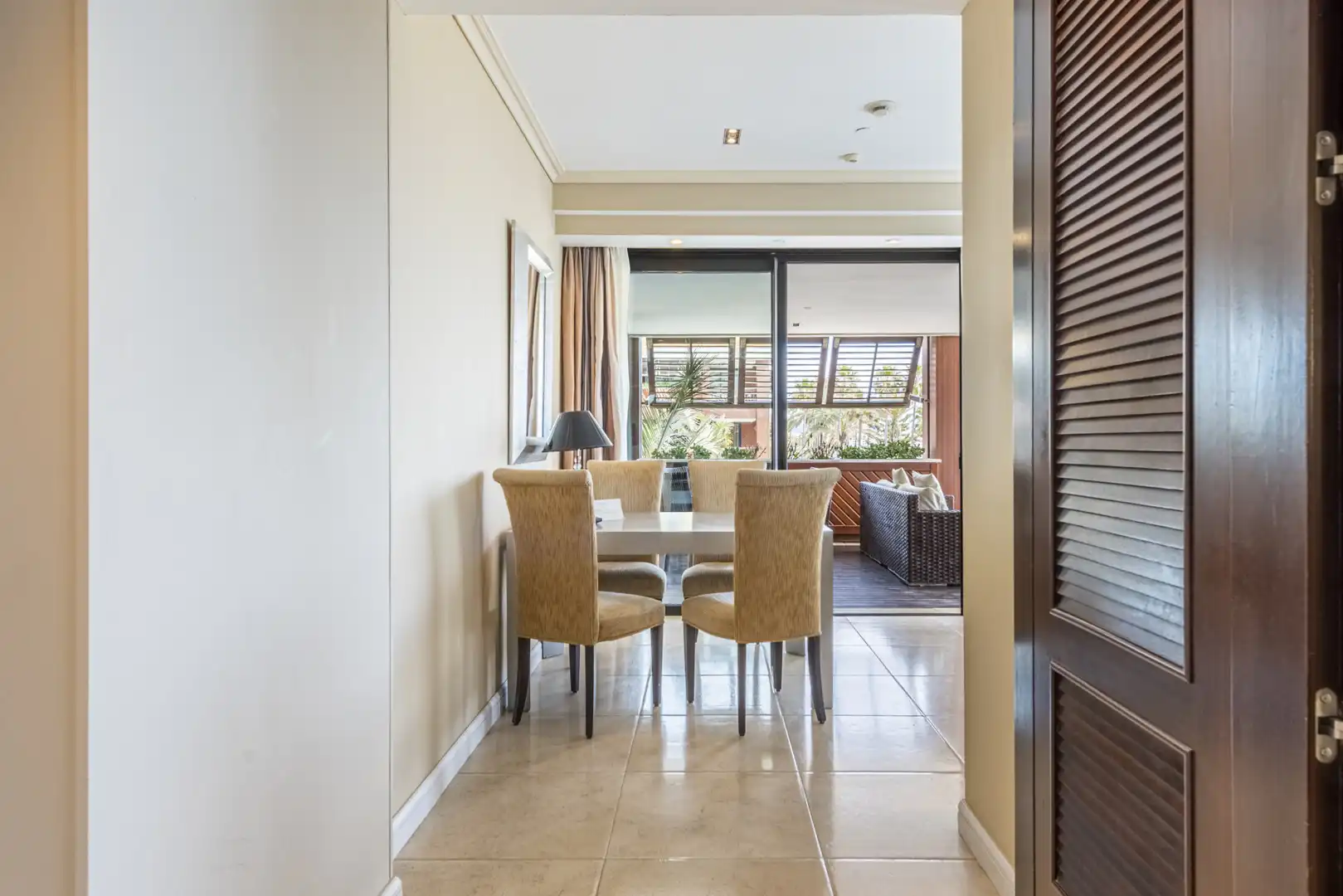 Comedor de Apartamento en venta en Marbella con Terraza, Piscina y Amueblado