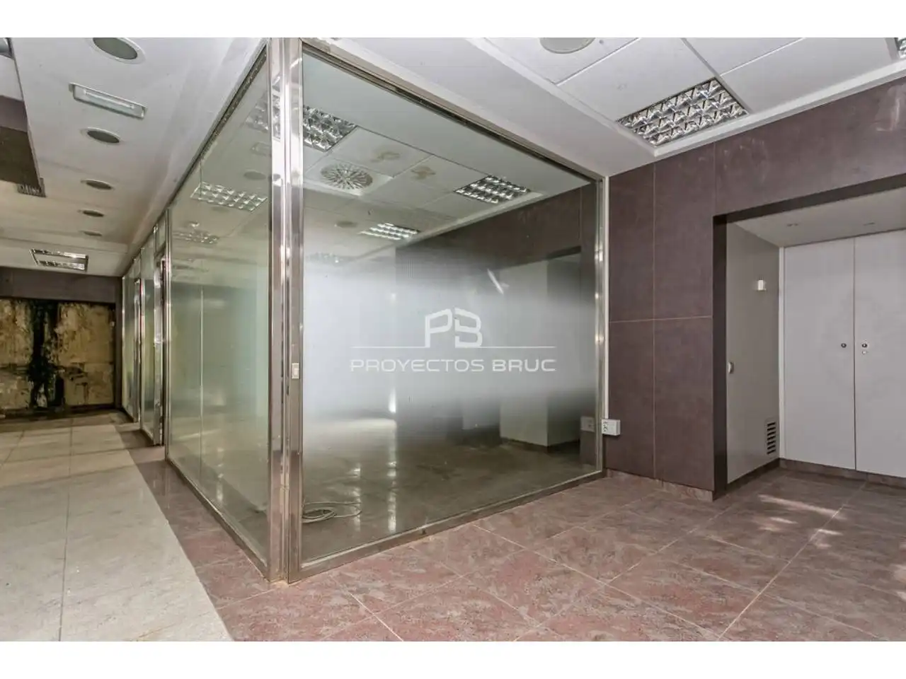 Business premises for sale in Calle Mosén Jacinto Verdaguer, imagen 14