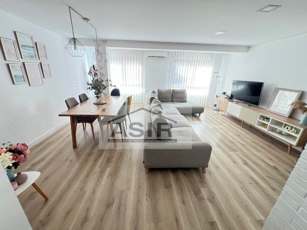 Living room of Flat for sale in Alberic  with Air Conditioner and Terrace