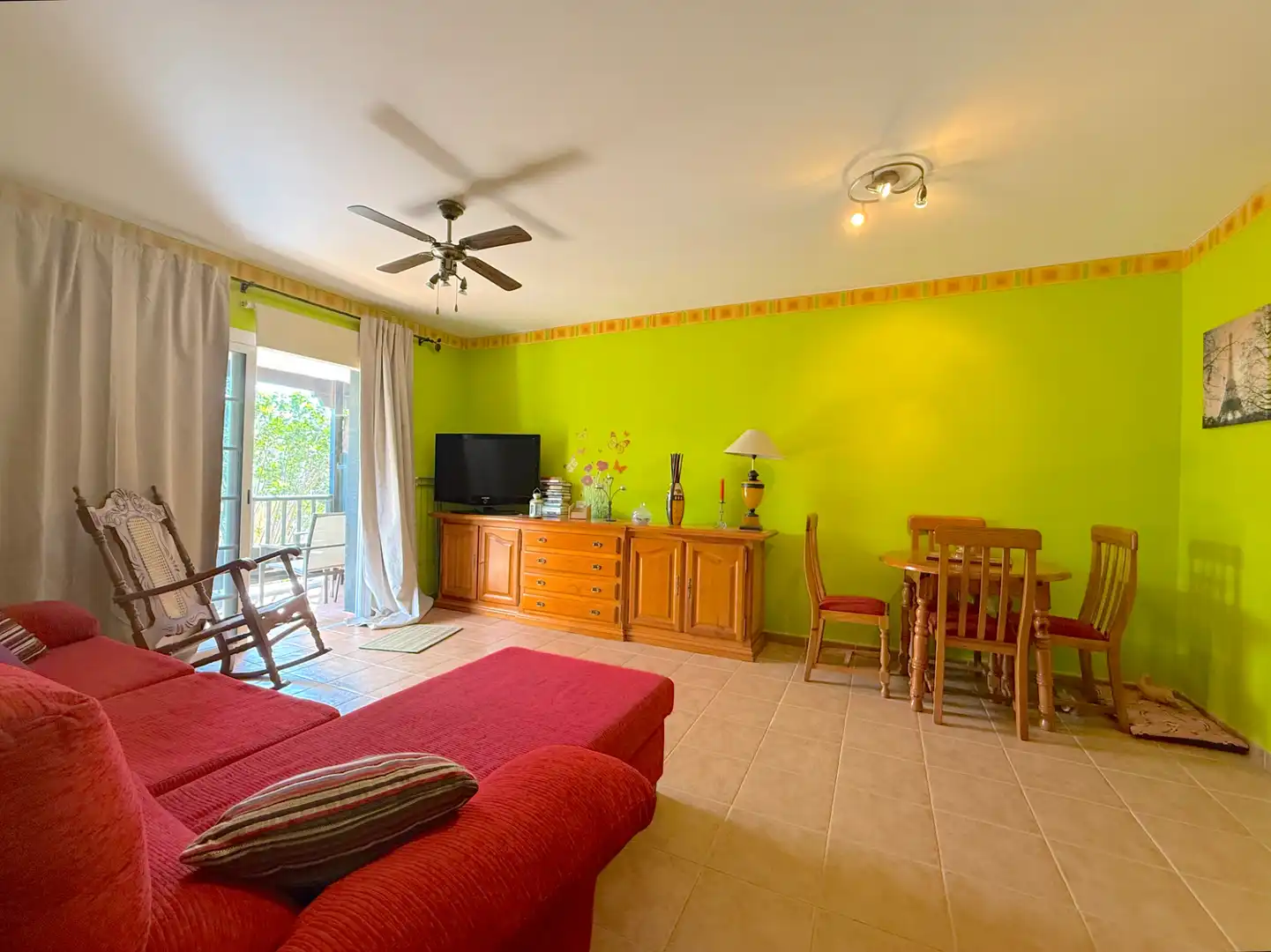 Sala de estar de Piso en venta en San Miguel de Abona con Terraza, Trastero y Amueblado