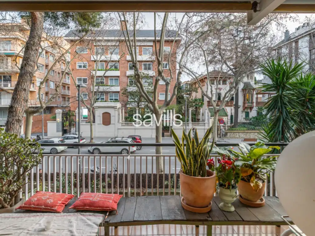 Vista exterior de Apartamento en venta en Barcelona con Balcón
