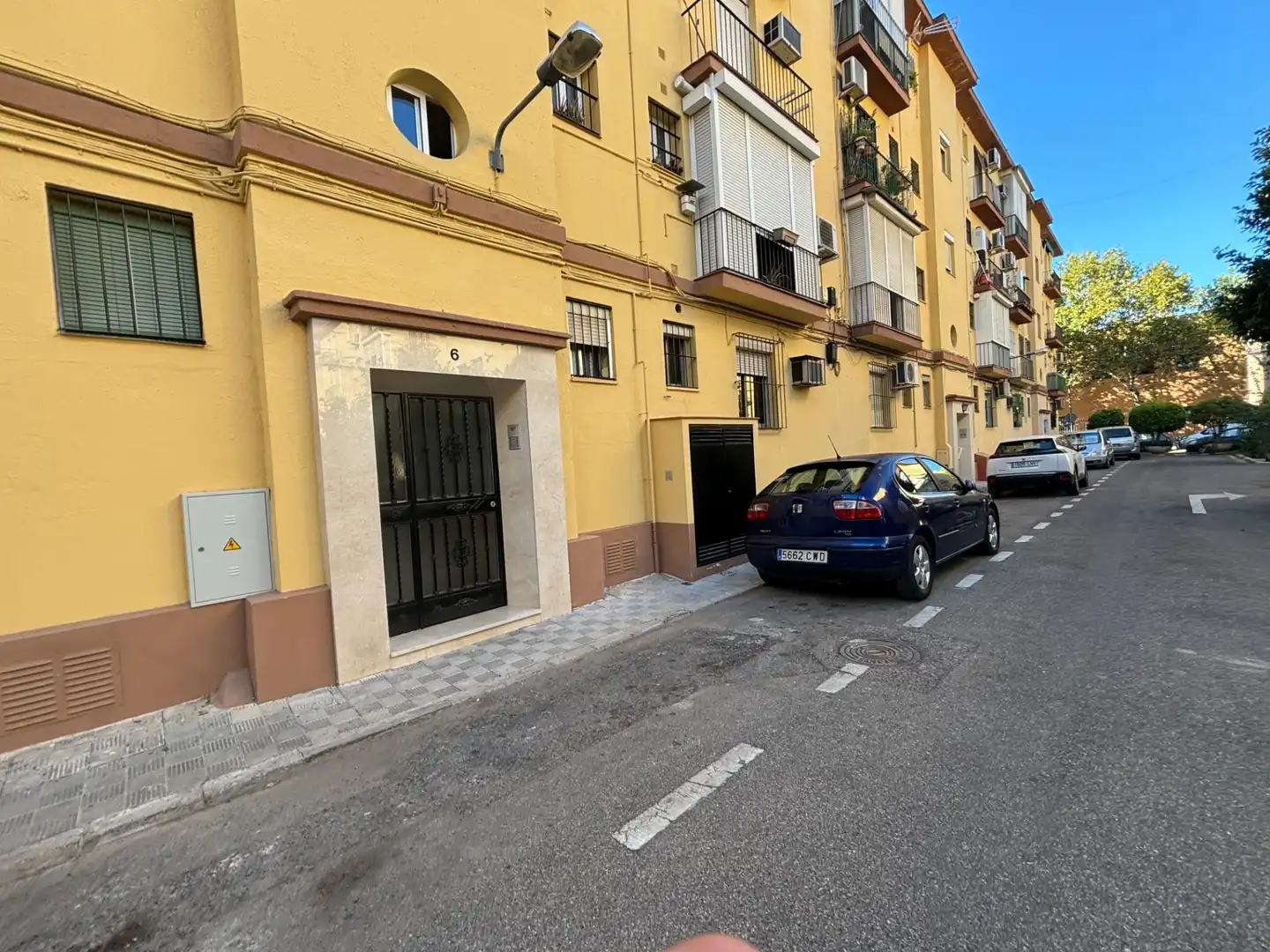 Vista exterior de Pis en venda en Sevilla amb Terrassa, Moblat i Balcó