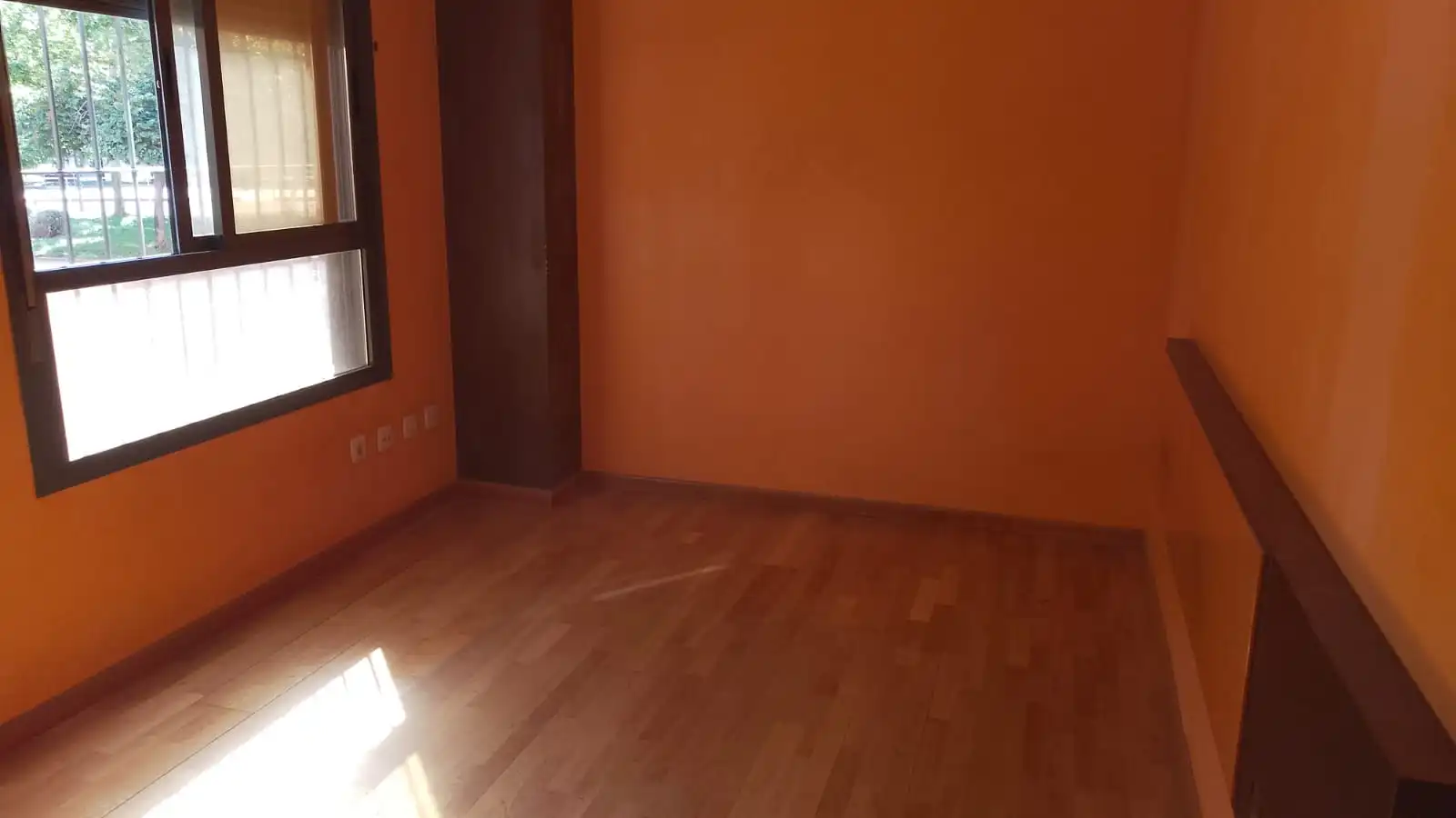 Habitación de Piso en venta en Valencia con Jardín privado, Parquet y Horno