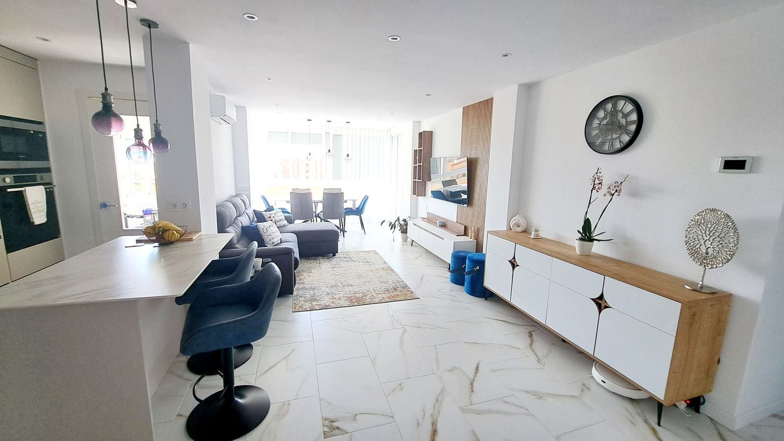 Sala de estar de Apartamento en venta en Fuengirola con Aire acondicionado, Calefacción y Terraza