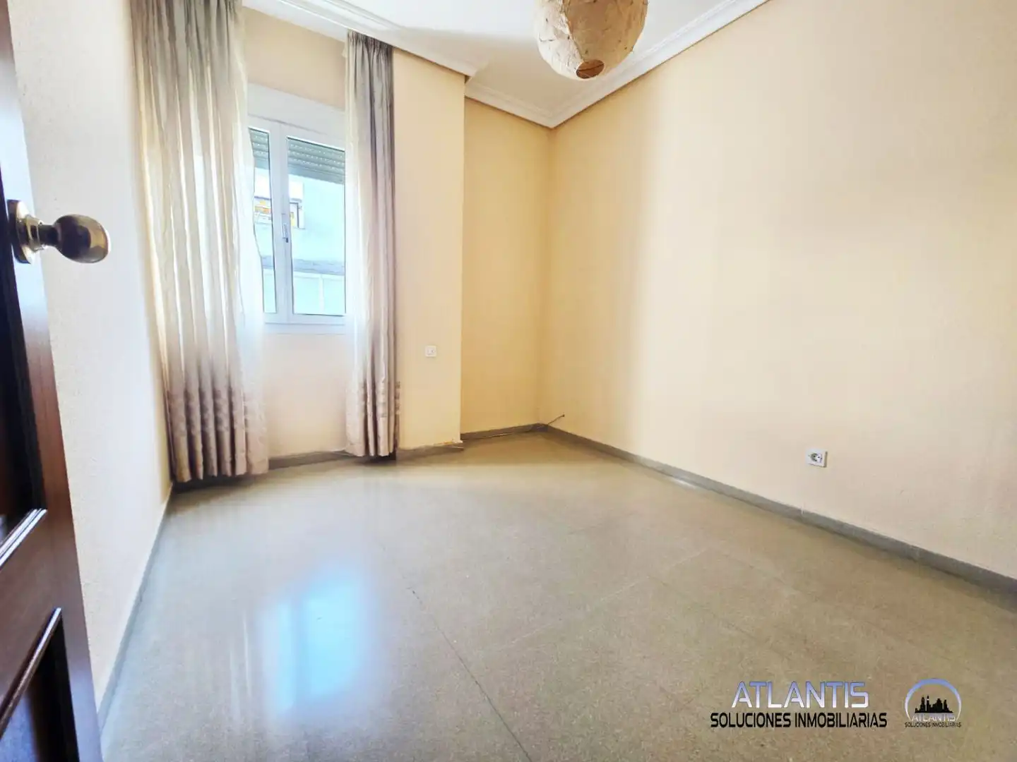 Schlafzimmer von Wohnung zum Verkauf in Sevilla mit Abstellraum