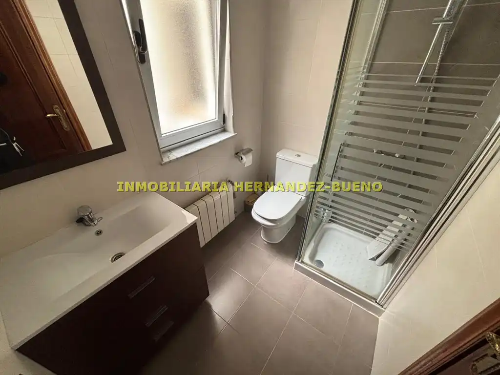 Bathroom of Flat for sale in Salamanca  with Heating and Balcony