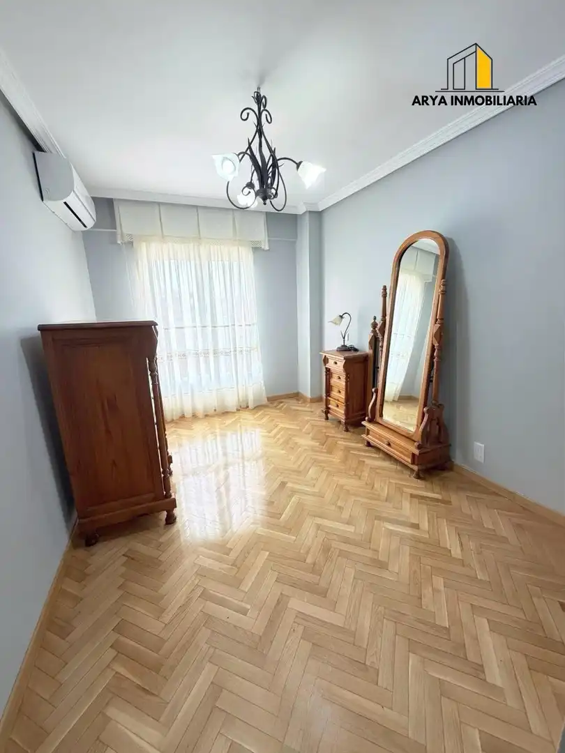 Bedroom of Flat for sale in Torrejón de Ardoz  with Air Conditioner, Heating and Parquet flooring