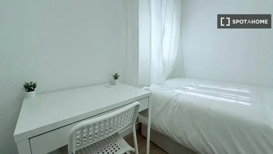 Room in Casco Histórico de Vallecas