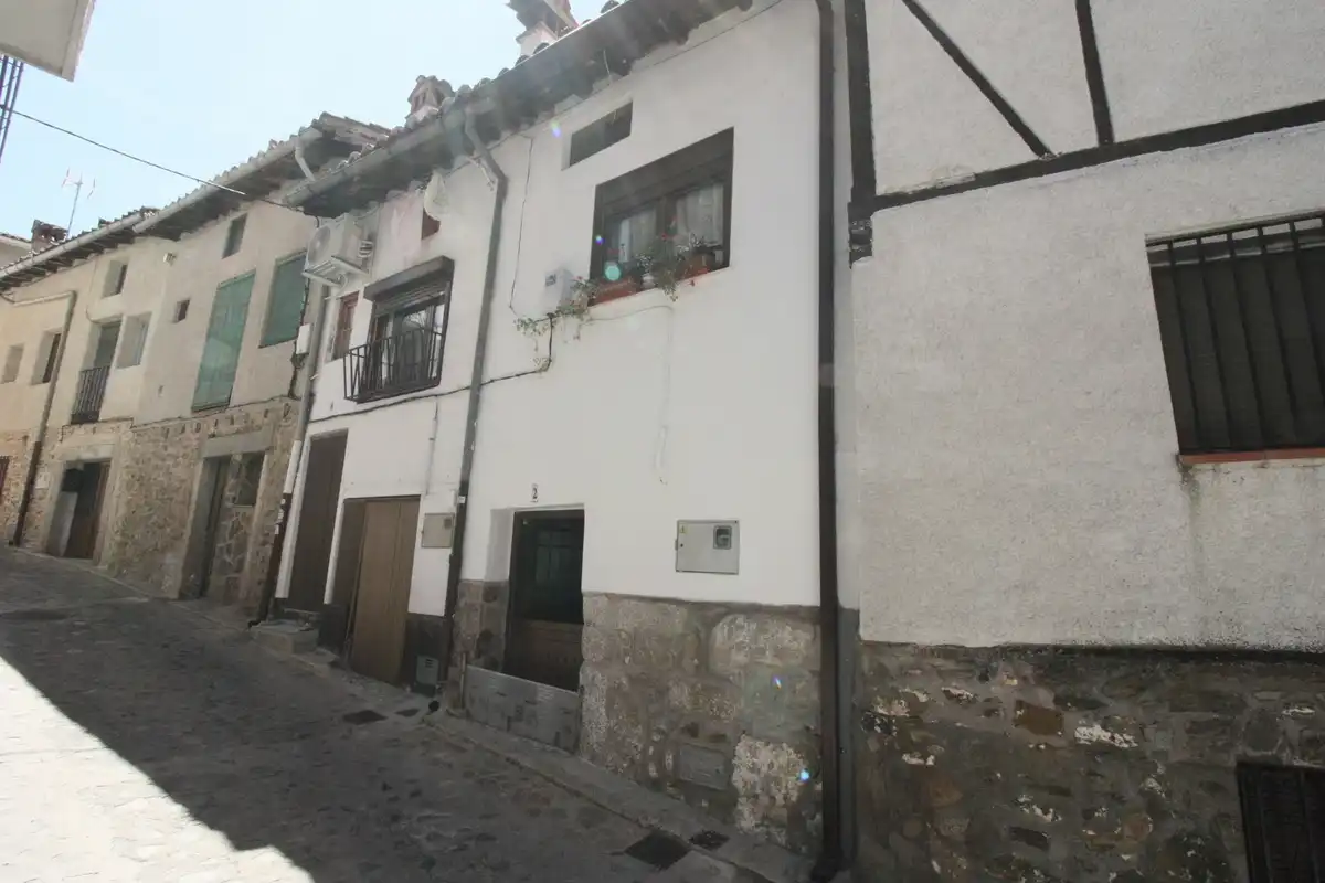 Vista exterior de Casa o chalet en venta en Guisando