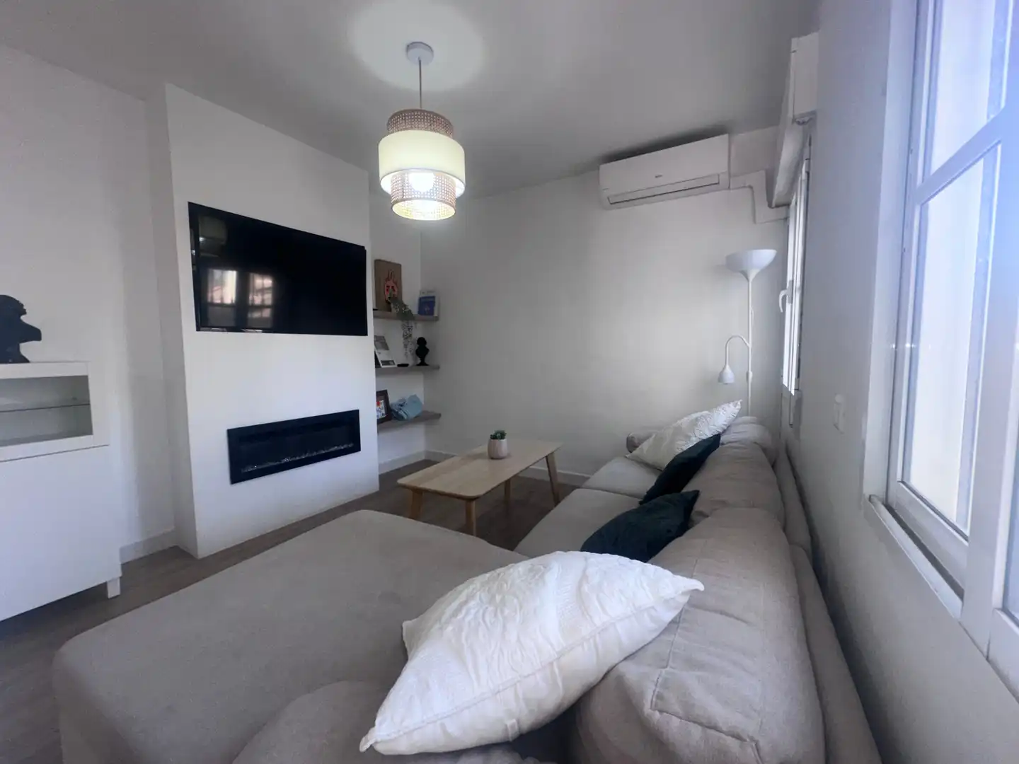 Sala de estar de Casa adosada en venta en Vélez-Málaga con Aire acondicionado, Calefacción y Terraza