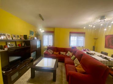 Piso con balcón en venta en Calle Peralbillo 10