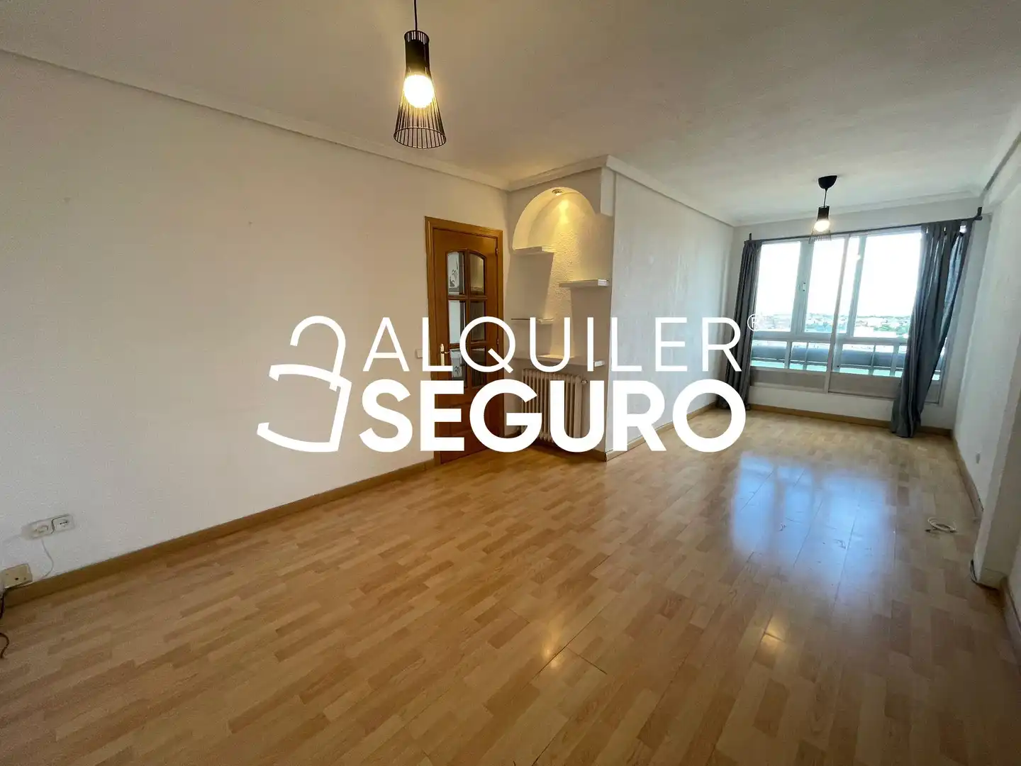 Piso de alquiler en  Madrid Capital con Calefacción