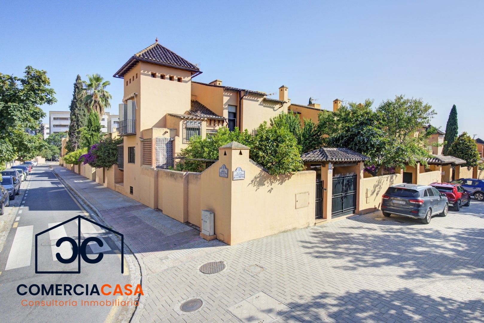 Vista exterior de Casa o xalet en venda en  Granada Capital amb Aire condicionat, Calefacció i Terrassa