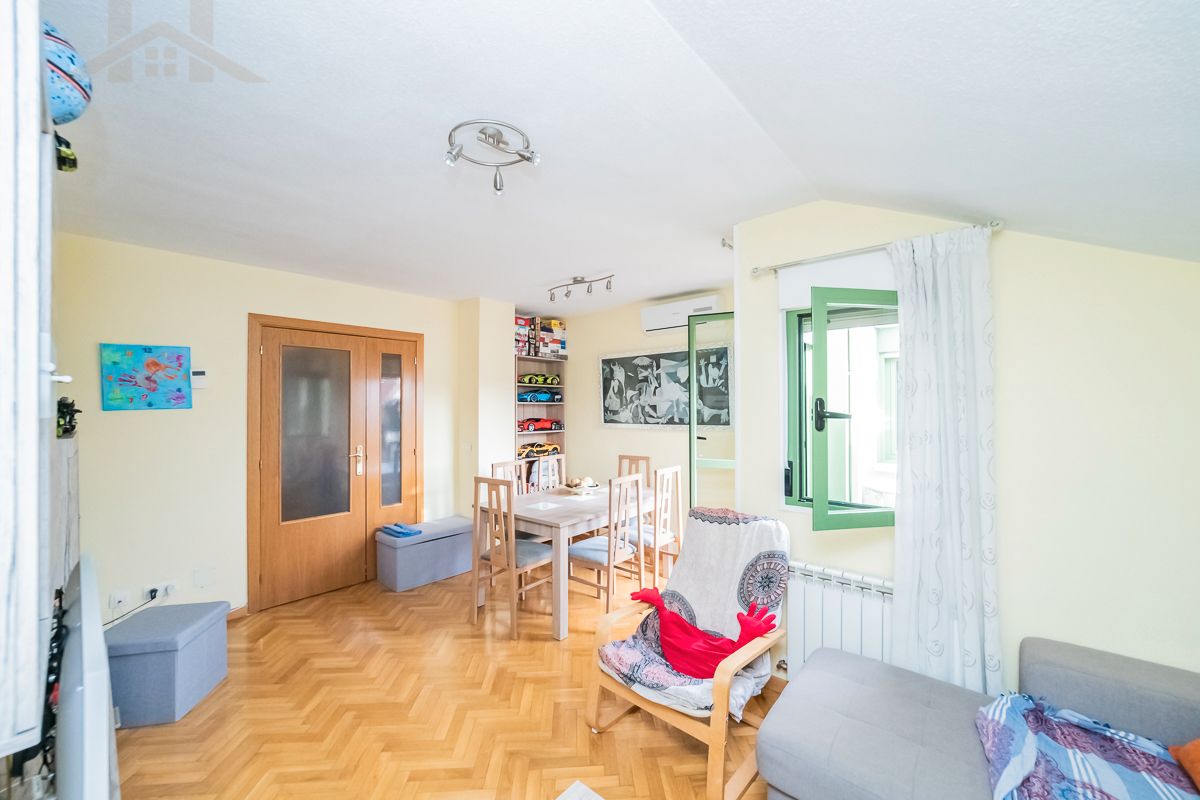 Sala d'estar de Àtic en venda en Arroyomolinos (Madrid) amb Aire condicionat, Calefacció i Terrassa