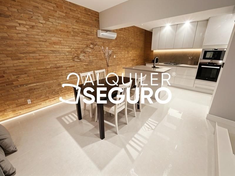 Cocina de Piso de alquiler en  Madrid Capital con Aire acondicionado, Calefacción y Amueblado
