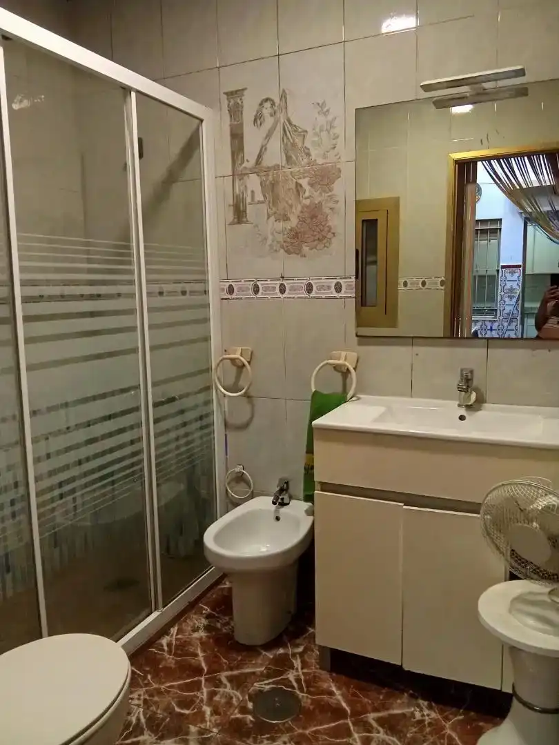 Badezimmer von Erdgeschoss zum Verkauf in Los Alcázares mit Klimaanlage